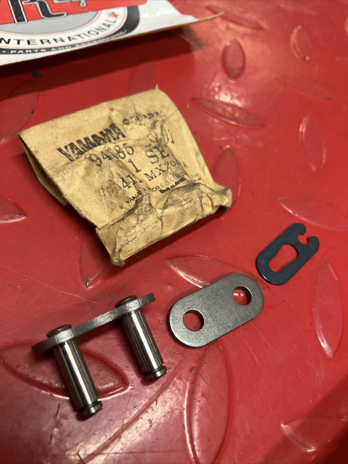 NOS YAMAHA CHAIN JOINT 94685-20001-00 SUB BY 94681-68001-00 Y67