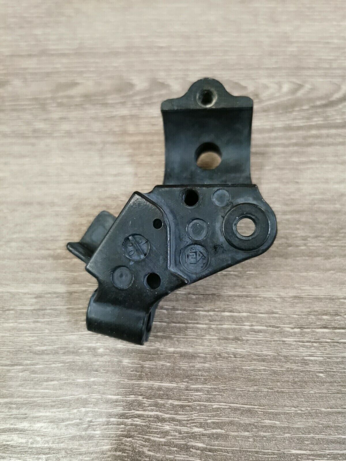 NOS HONDA XL250R TLR200 NX125A 1984 - 1990 BRACKET 53171-KE1-000  H48