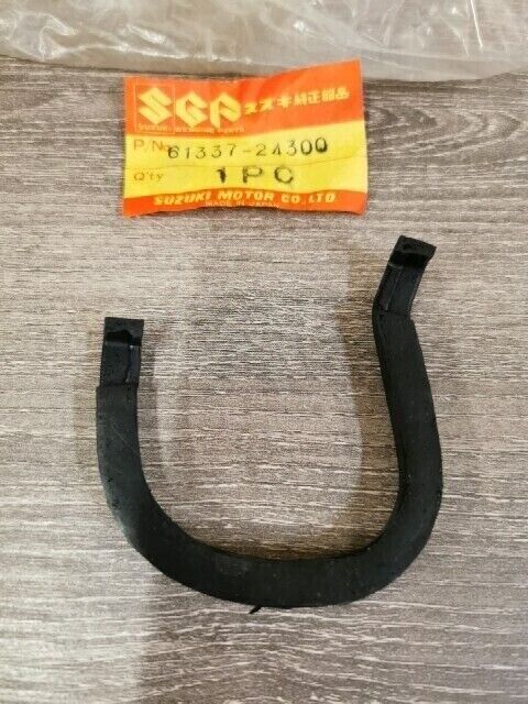 NOS SUZUKI ALT125 1983 - 1986 LT125 1SEAL INNER CHAIN CASE 61337-24300 S37