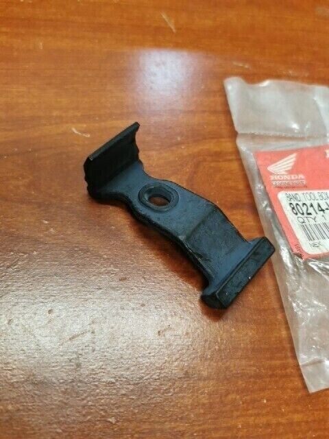 NOS Honda TRX250 TRX300 TRX350 TOOL BOX BAND 80214-HM5-850 H103