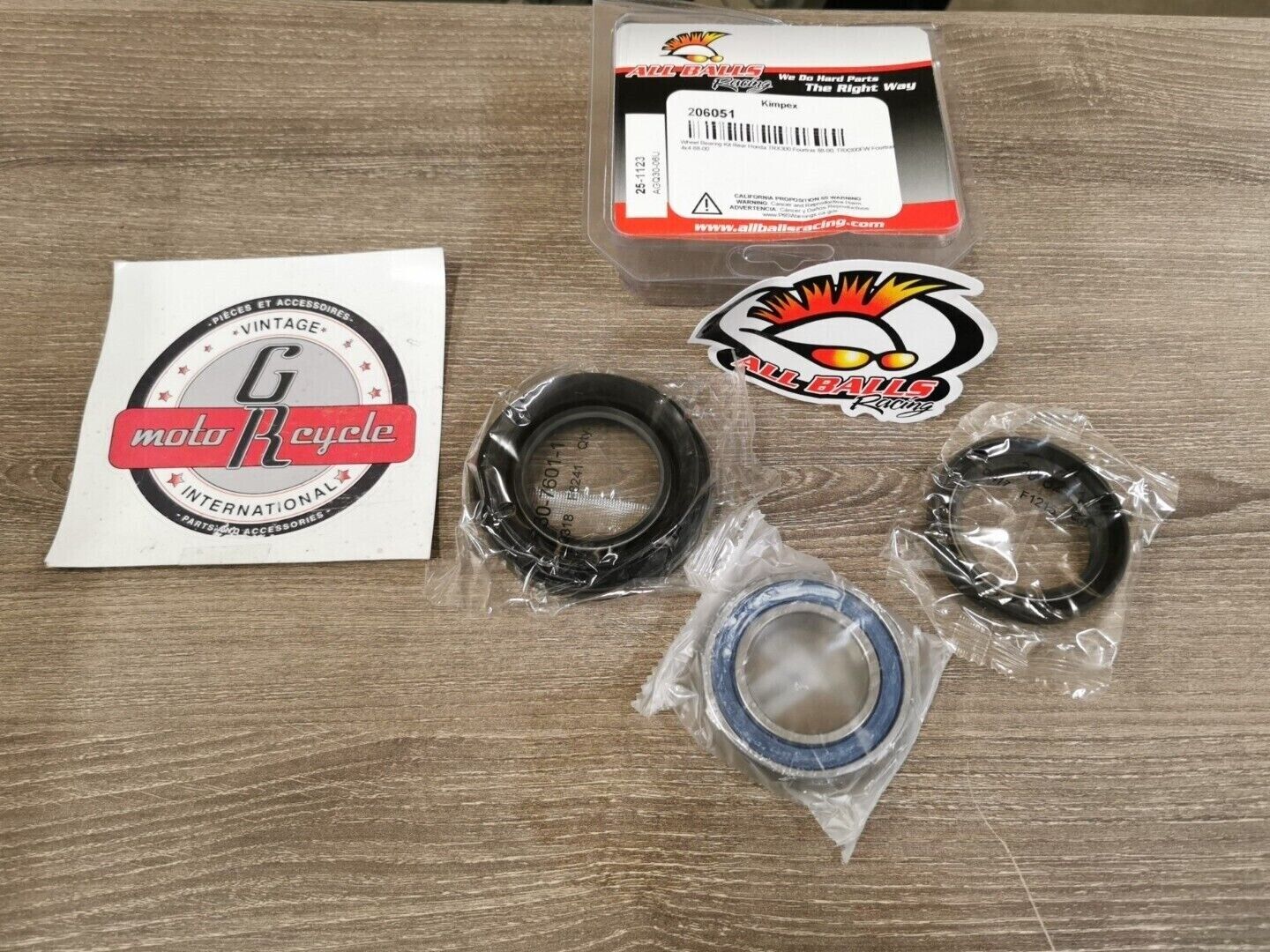 NOS ALL BALLS TRX300 FOURTRAX 1988 - 2000 Rear Wheel Bearing KIT 25-1123 J50