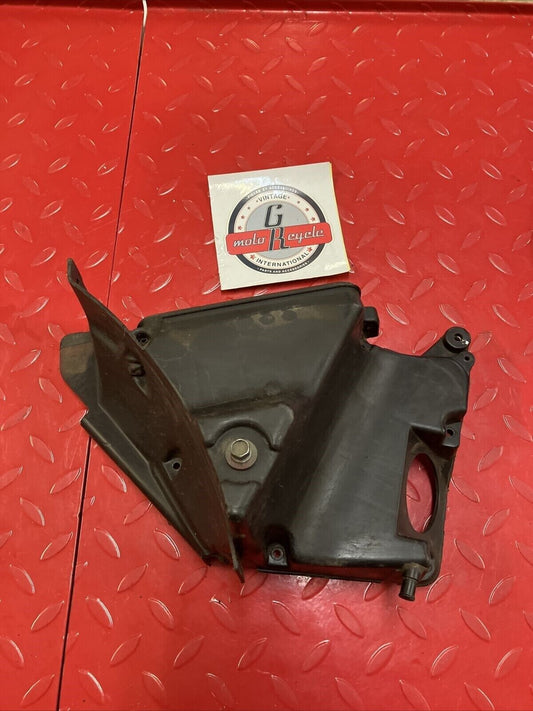 Yamaha DT200 1984 airbox air box filter cleaner housing