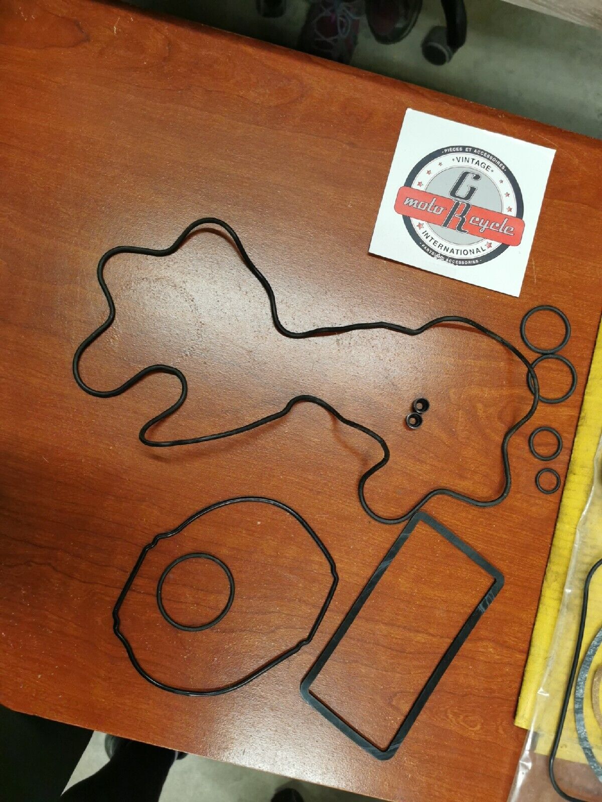 NOS Honda CB500 K1-K3 GASKET KIT INCOMPLETE H37