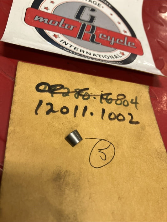 NOS KAWASAKI VALVE SPLIT KEEPER 12011-1002 K18