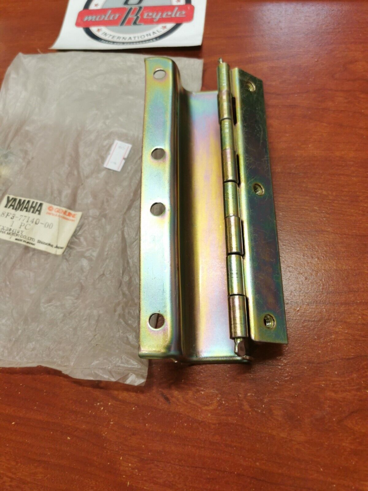 NOS Yamaha ET340 ET300 ET250 HINGE ASSEMBLY 8F3-77140-00-00 Y86