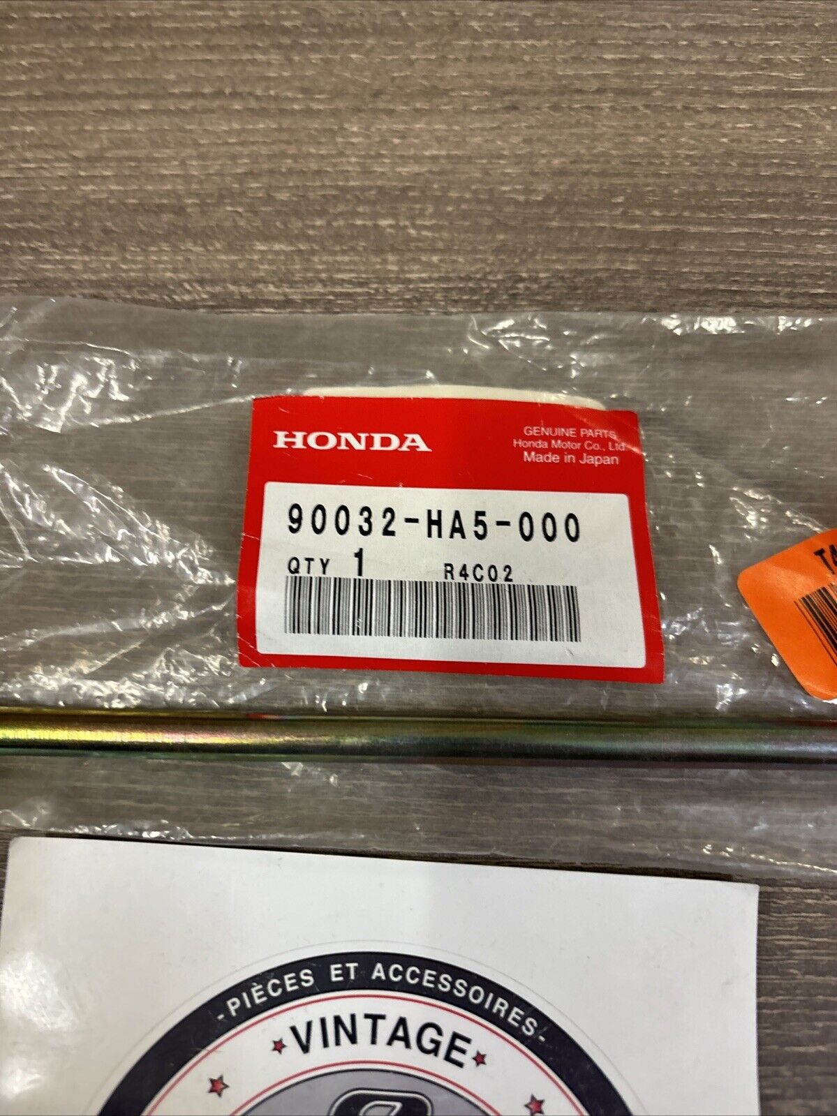 NOS Honda ATC350X TRX350 TRX350D STUD BOLT 10X195 90032-HA5-000 H136