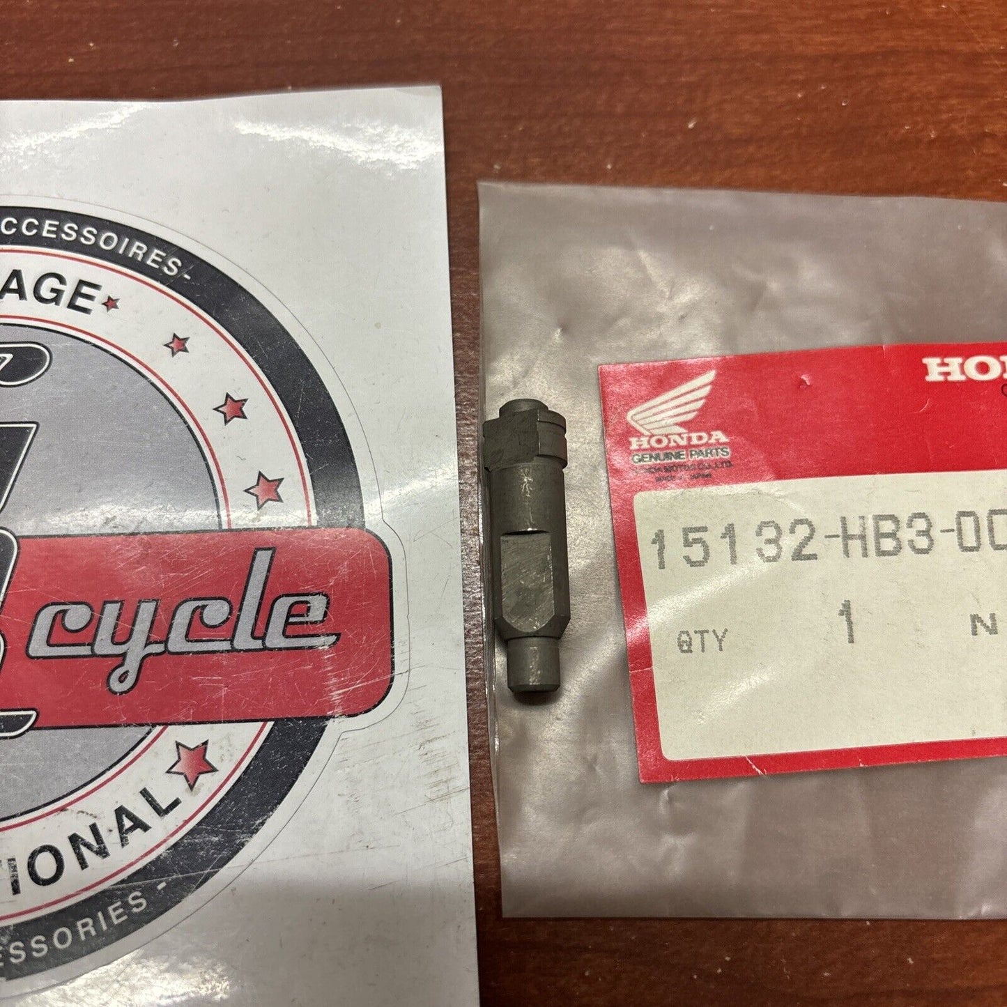 NOS Honda ATC200X TRX200 OIL PUMP SHAFT 15132-HB3-000 H167
