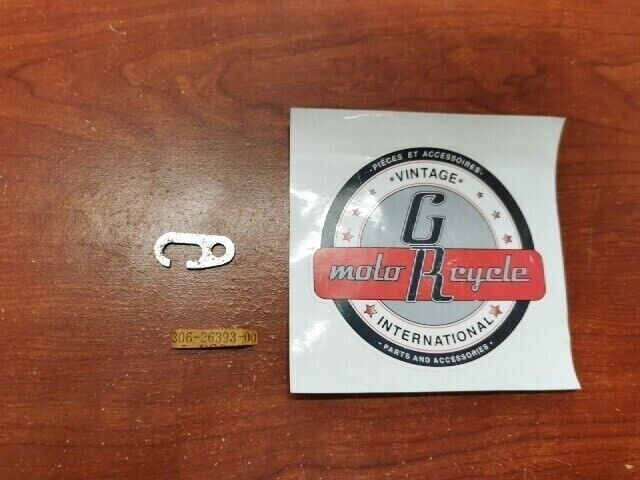 NOS Yamaha TX650 XS2 WIRE GUIDE HOLDER 306-26393-00-00 Y109