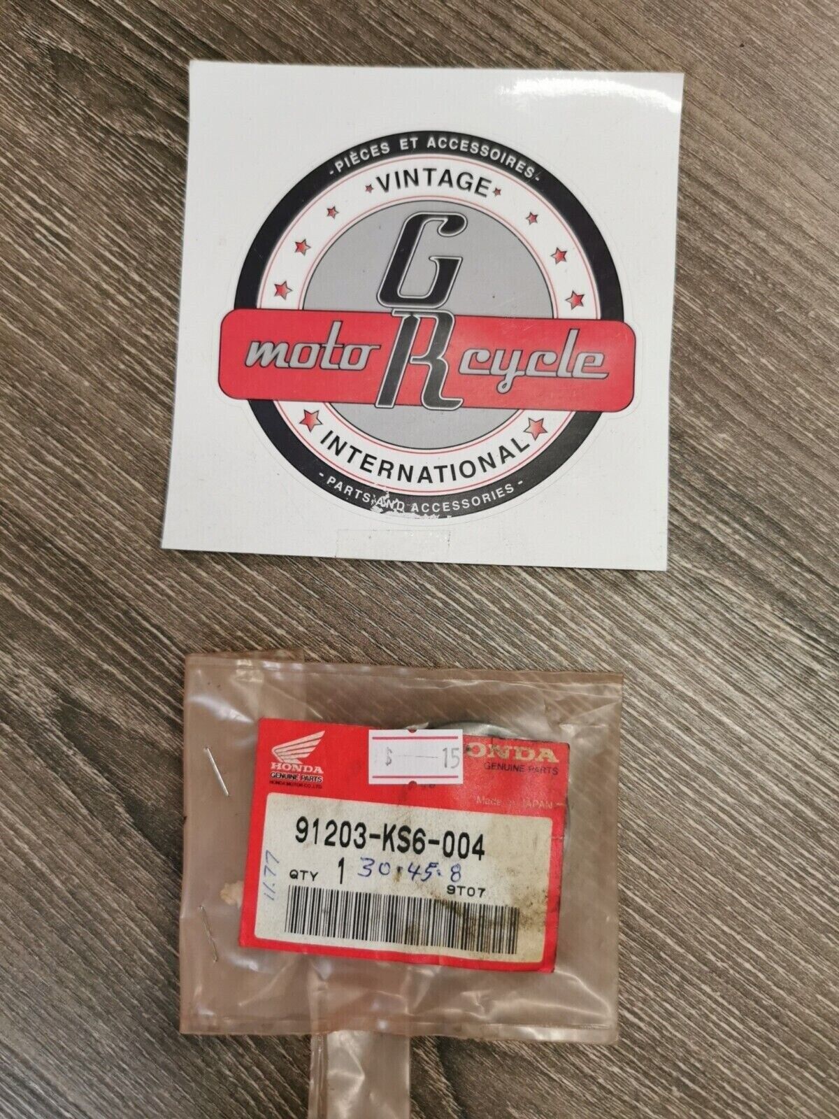 NOS HONDA CR125R OIL SEAL 91203-KS6-004 H56