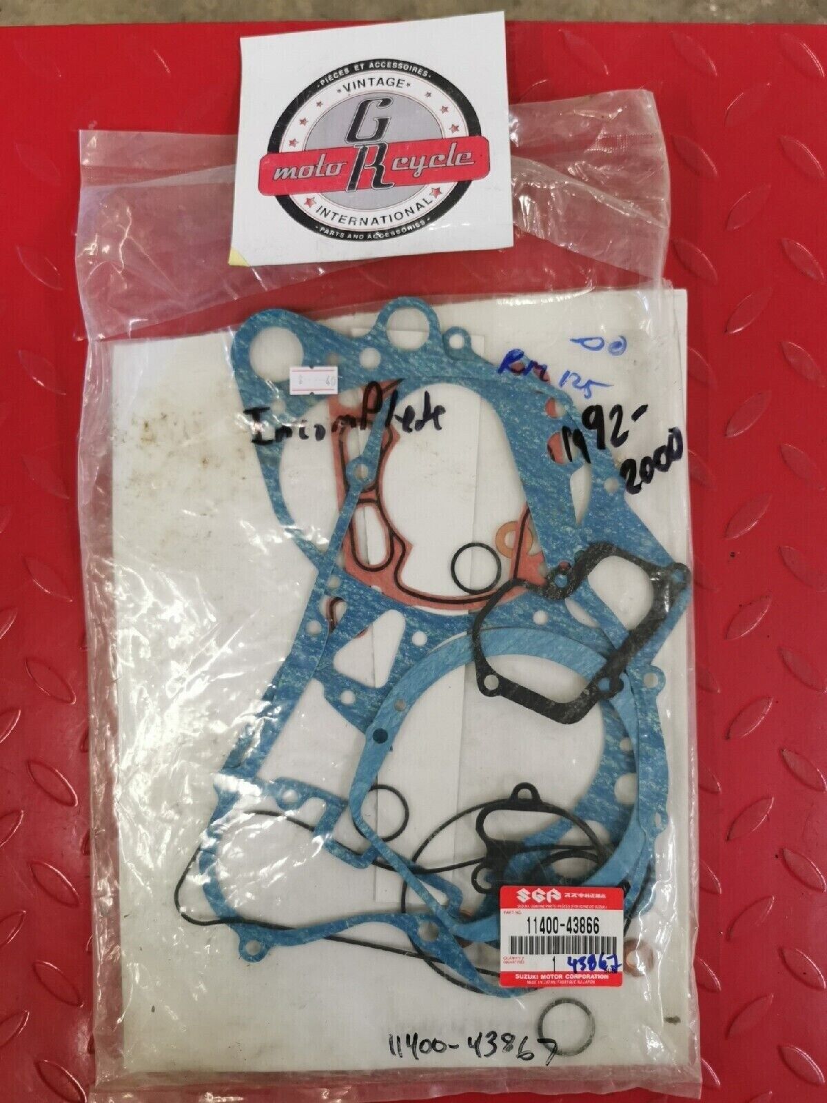 NOS SUZUKI RM125 1992 - 2000 INCOMPLETE GASKET SET Superseded by 11400-43867 S14