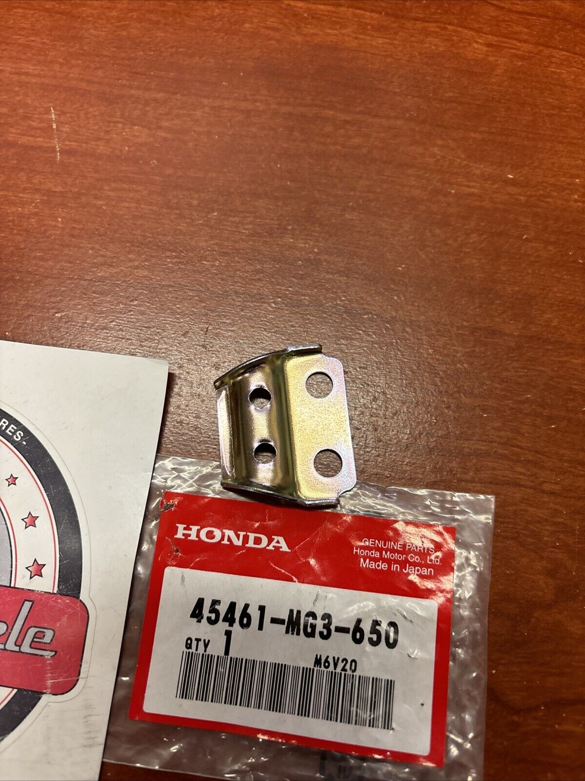 NOS Honda CR80R CRM125R XR250 FRONT BRAKE CABLE CLAMPER A 45461-MG3-650 H161