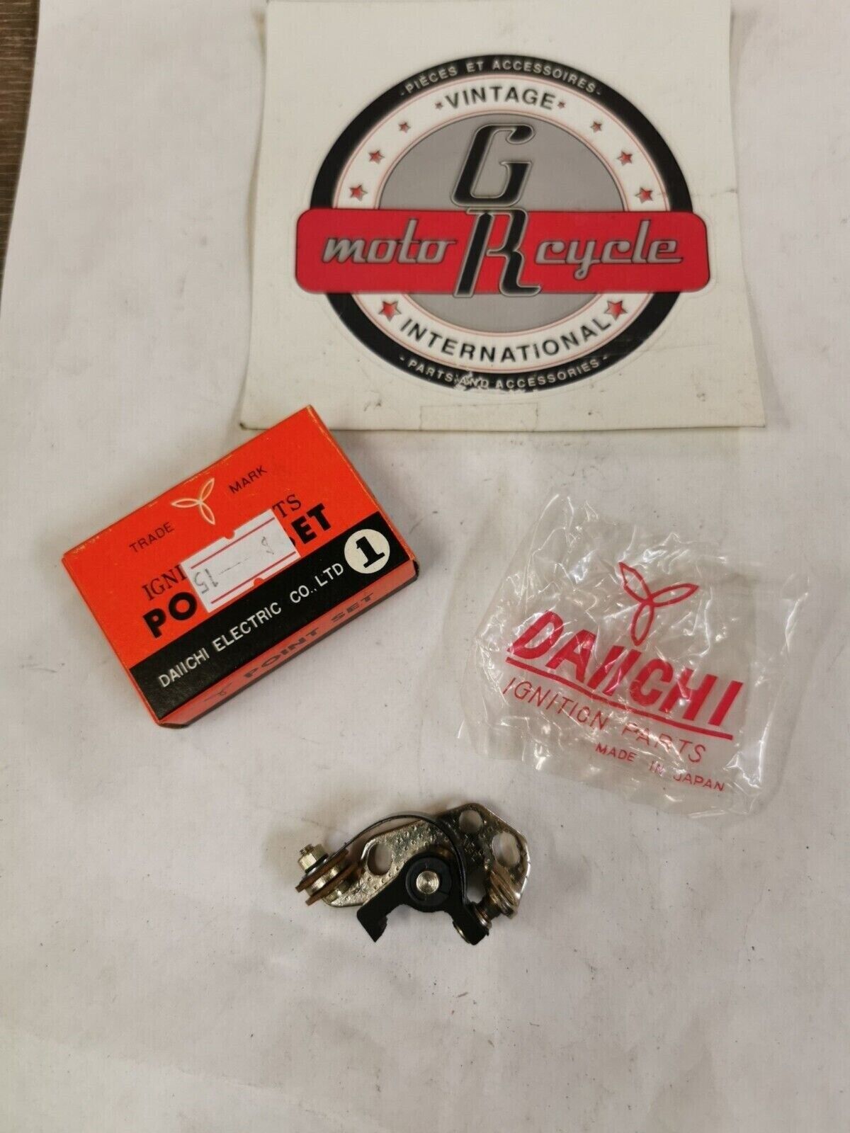 NOS DAIICHI HONDA CB72 CB77 POINTS  30204-268-004 J39