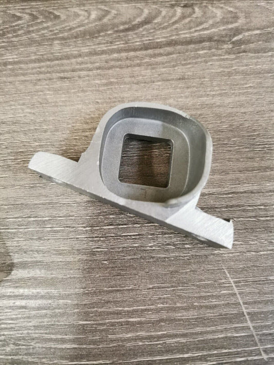NOS SUZUKI GR650 1983 BRACKET REAR LH 35641-15500 S23