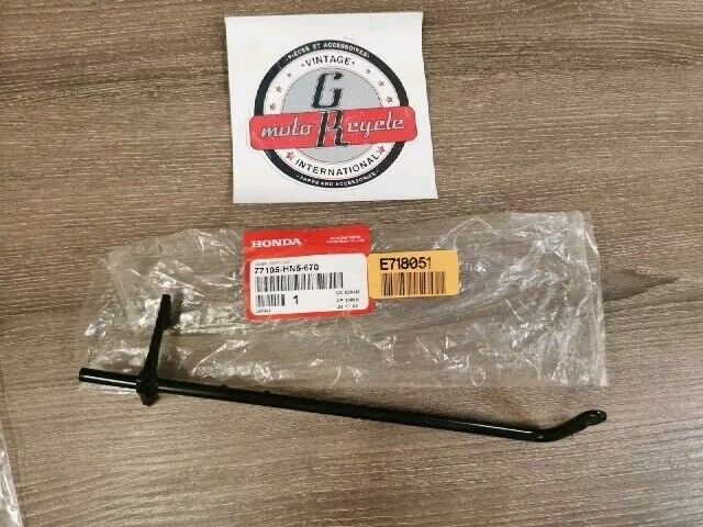NOS HONDA TRX350FE TRX350FM TRX350TE TRX400FA SEAT LOCK LEVER 77105-HN5-670 H157