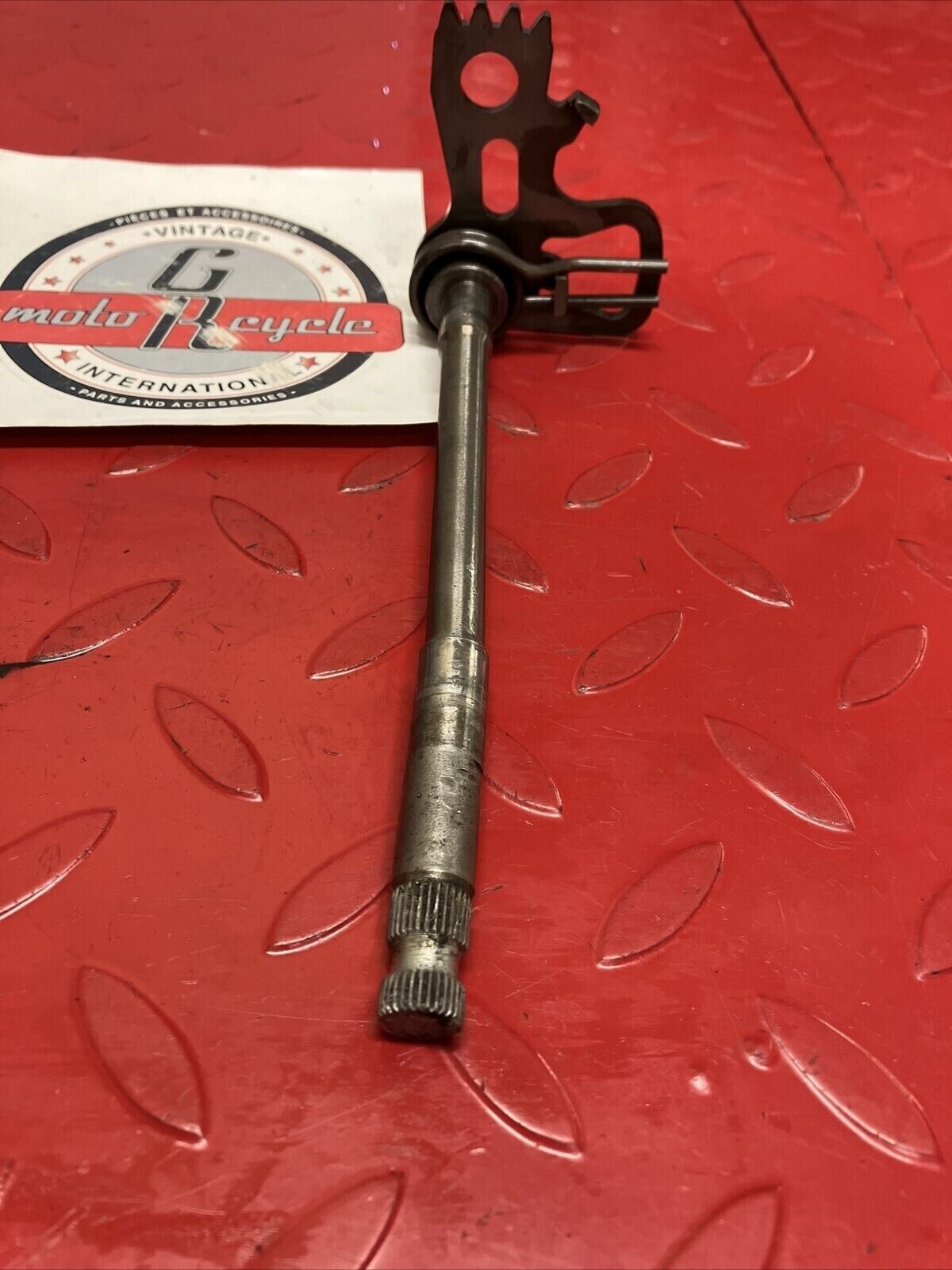 Yamaha DT250 1977 Transmission gearshift shift shaft spindle DT400 1978 YZ250D