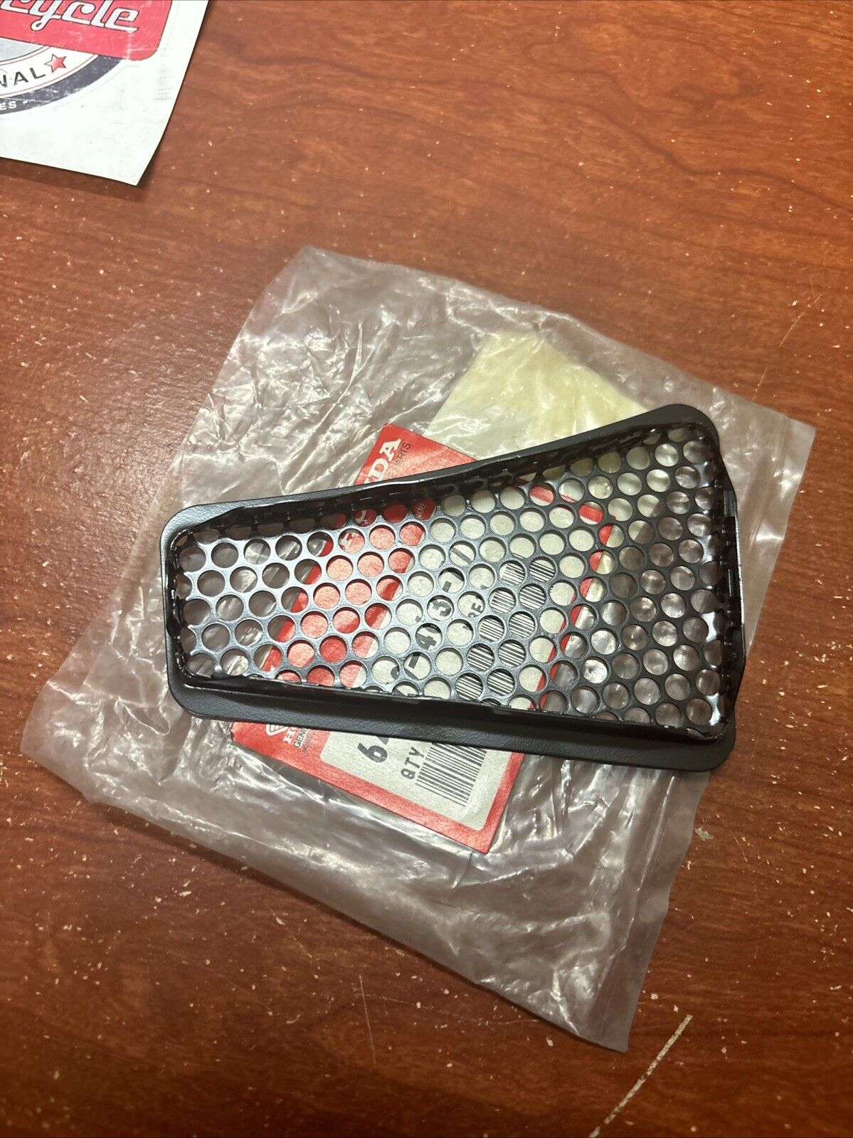 NOS Honda GL1100 GL500I GL650I GL700I LEFT AIR DUCT COVER 64279-463-771 H169