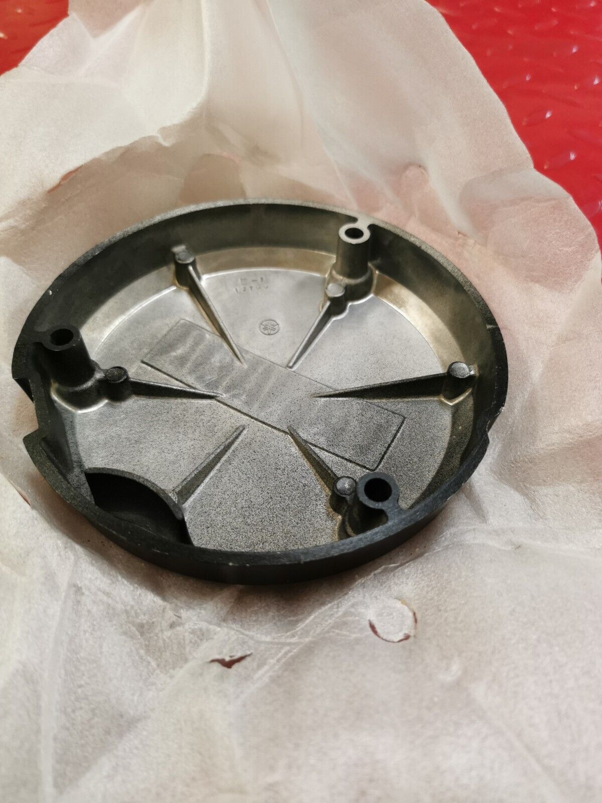 NOS Yamaha XS750 XS850 COVER OIL PUMP 2G2-15416-00-00 Y26