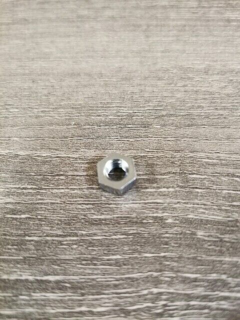 NOS SUZUKI  GS450ET GS1150EG GS550E GSXR600 VL800C VX800P NUT 09140-06011 S39