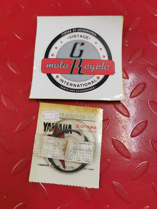 NOS YAMAHA YZ80 1981 PISTON RINGSET 3RD 5X2-11601-30-00 Y34