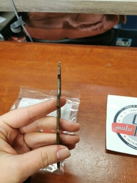 NOS Yamaha FRICTION PLATE 4L0-16321-00-00 SUB 4L0-16321-01-00 256-16321-00- Y118