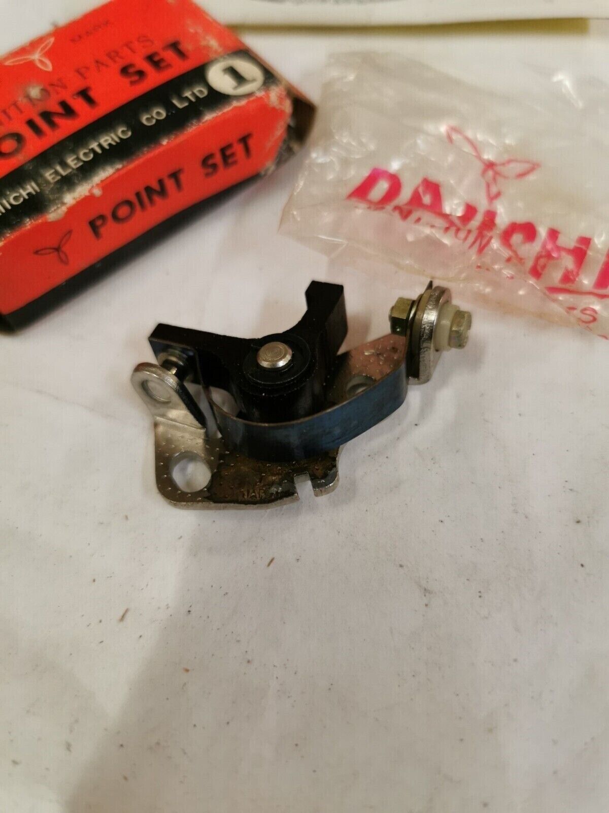 NOS DAIICHI HONDA SS125 CL125 POINTS 30202-230-004 J39