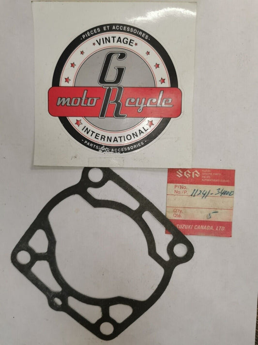 NOS SUZUKI  GT550 1972 - 1977 GASKET CYLINDER 11241-34000 SUB BY 11241-34001 S26