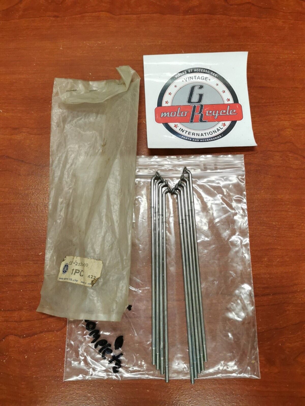 NOS Yamaha REAR SPOKE SET INCOMPLETE 537-25304-00-00 SUB. 537-25304-01-00 Y88