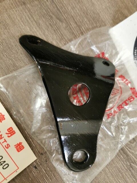 NOS HONDA CB500 Bracket Holder Exhaust Muffler Lower Left Side 18430-323-040 H81