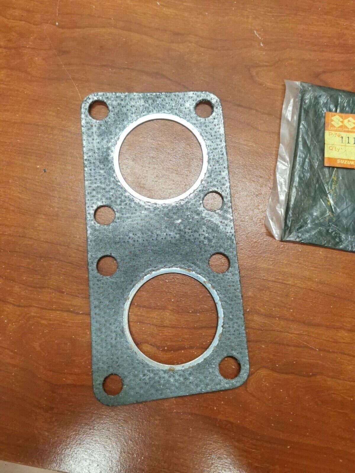 NOS Suzuki 1973 - 77 GT250 CYLINDER HEAD GASKET 11141-18610 SUB. 11141-18710 S15