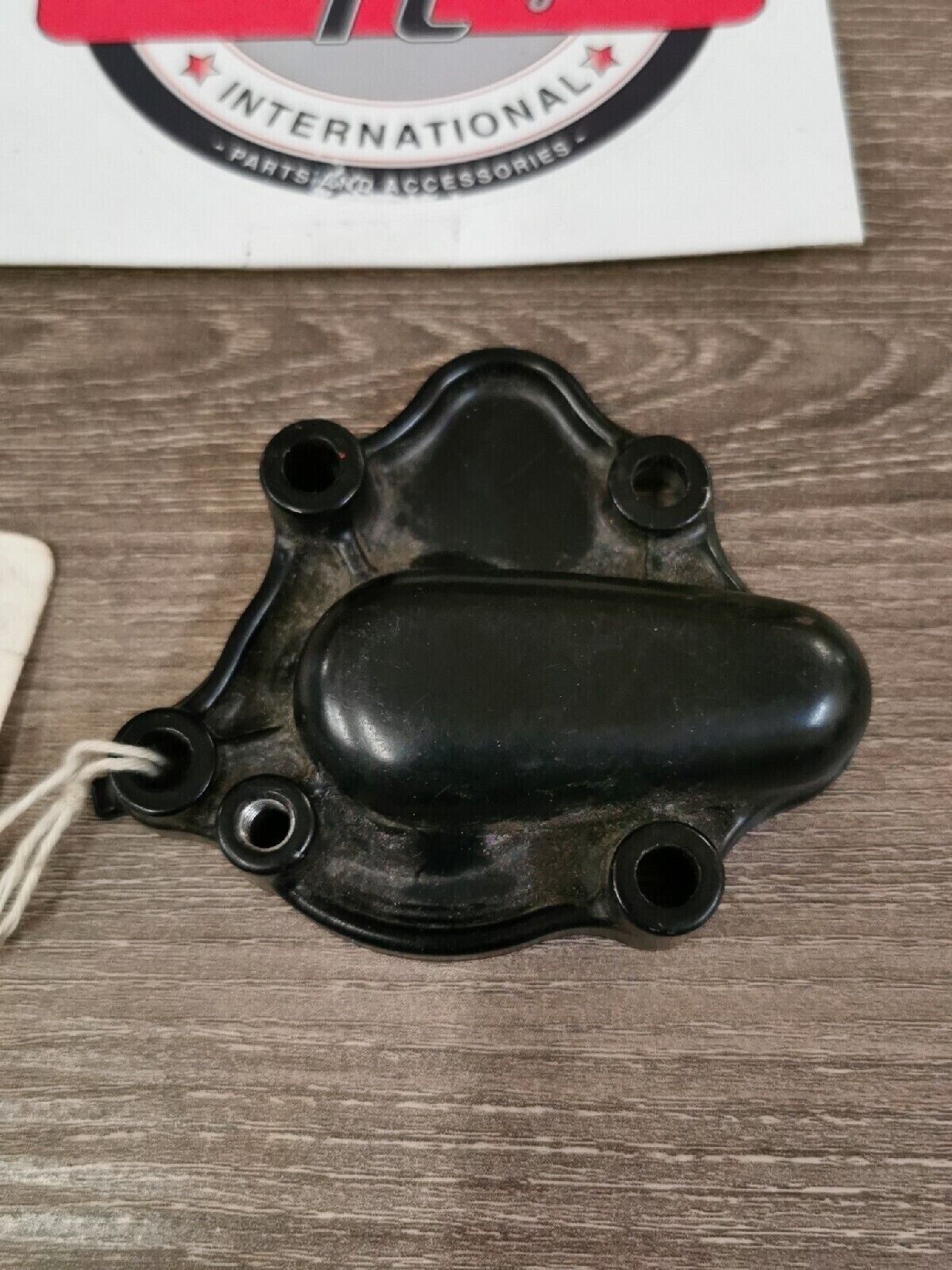 NOS HONDA CR250R 1985 - 1991 COVER  WATER PUMP 19221-KA4-770 H45