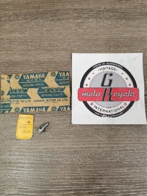 NOS YAMAHA YX66FAEXG YXR45FHY YFM35RAL YFM660RS BOLT UNION 137-13165-00-00 Y168