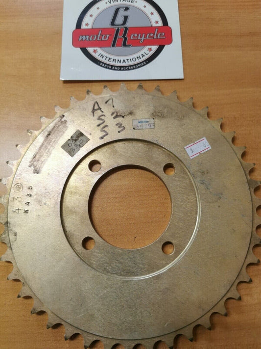 Nos Kawasaki A7 S2 S3 REAR SPROCKET 43T 03-330   K3