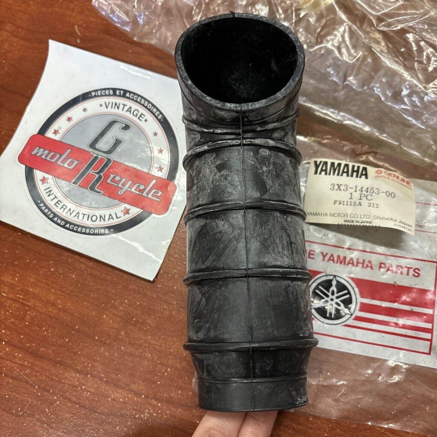 NOS Yamaha 1980 1981 YT125 AIR CLEANER JOINT 3X3-14453-00-00 Y172