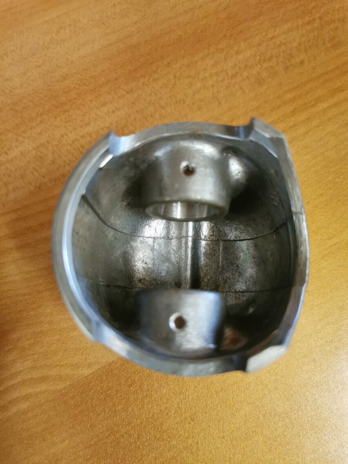 NOS YAMAHA YZ125 1974 - 77  PISTON 1 O/S 0.25 SUPERCEDED  BY 537-11635-02-00 Y46