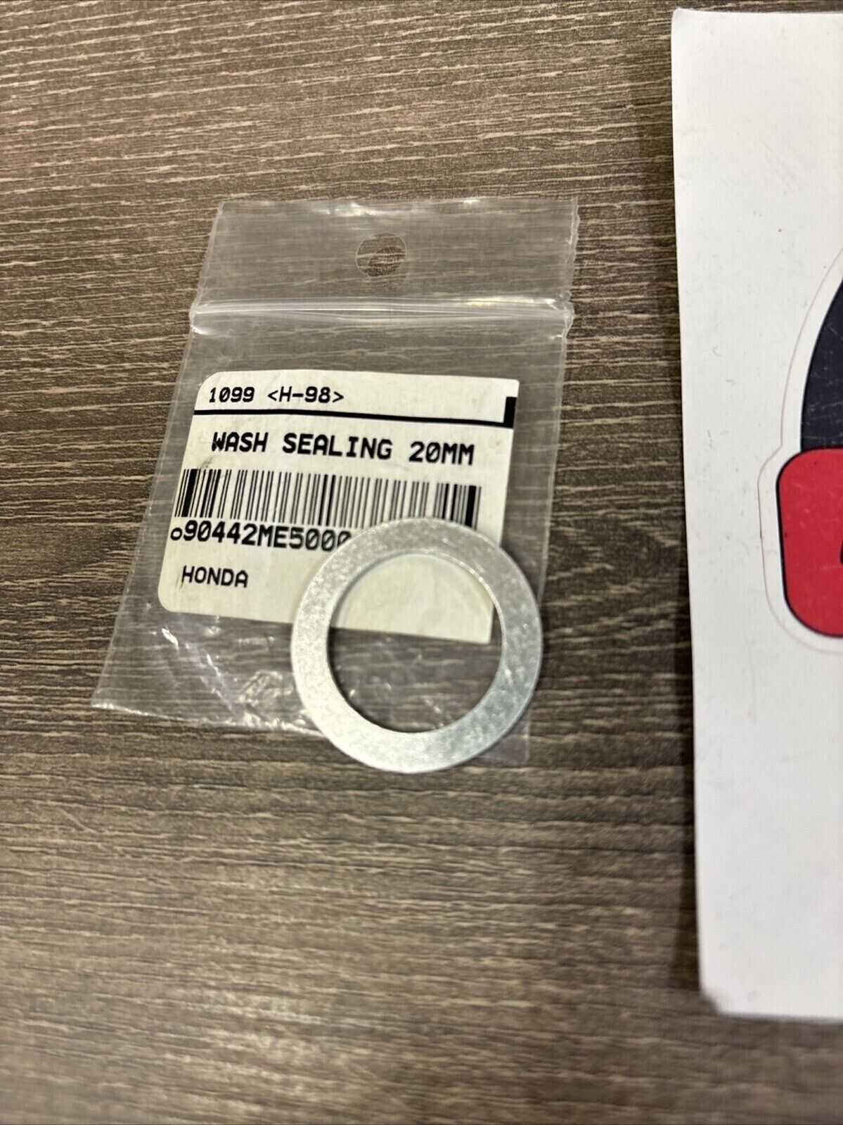 NOS Honda SEALING WASHER 20MM 90442-ME5-000 H124
