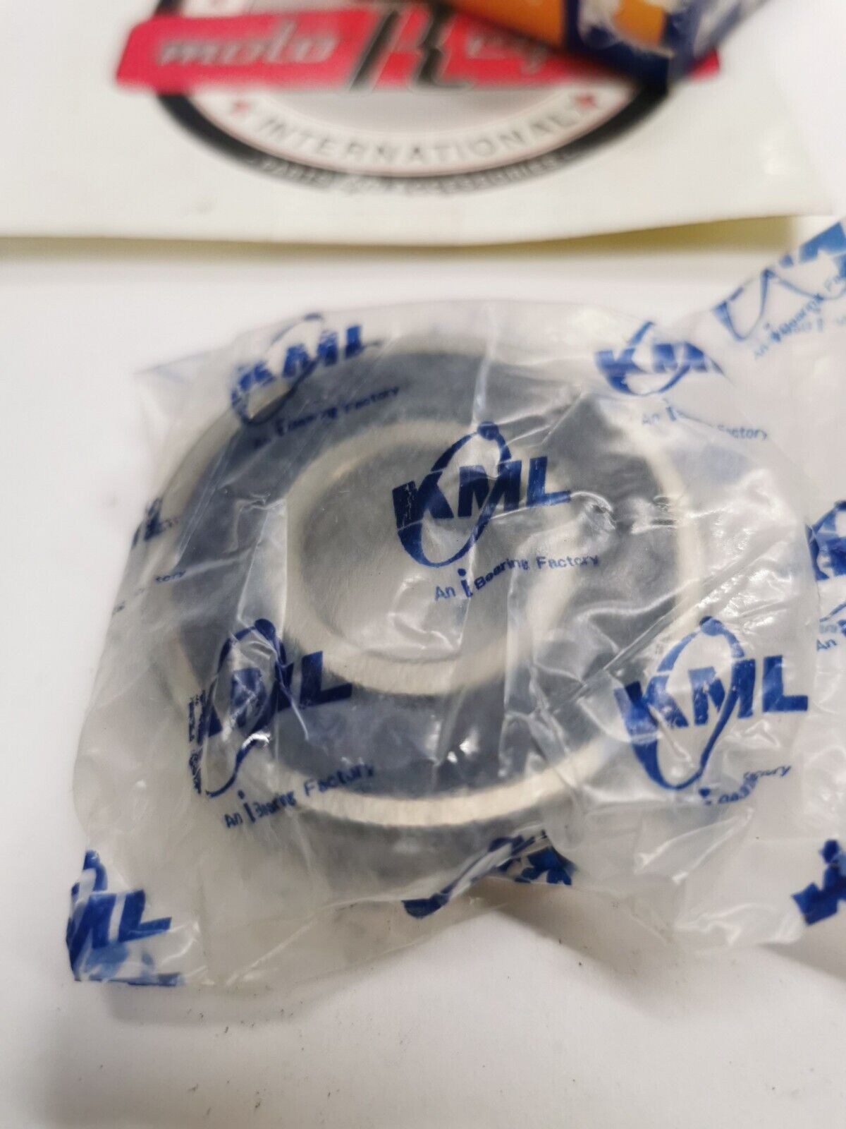 NOS  KML BEARING 63/2212RD J18