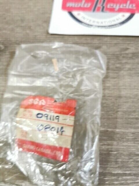 NOS SUZUKI A100 1973 - 1978 AS50 AX100 1994 1996 1997 BOLT 09119-08014 S47