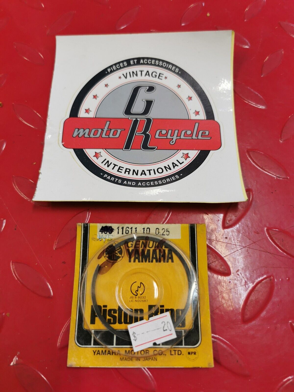 NOS YAMAHA YZ100 Piston 1st Ring 2W5-11611-10-00 Y33