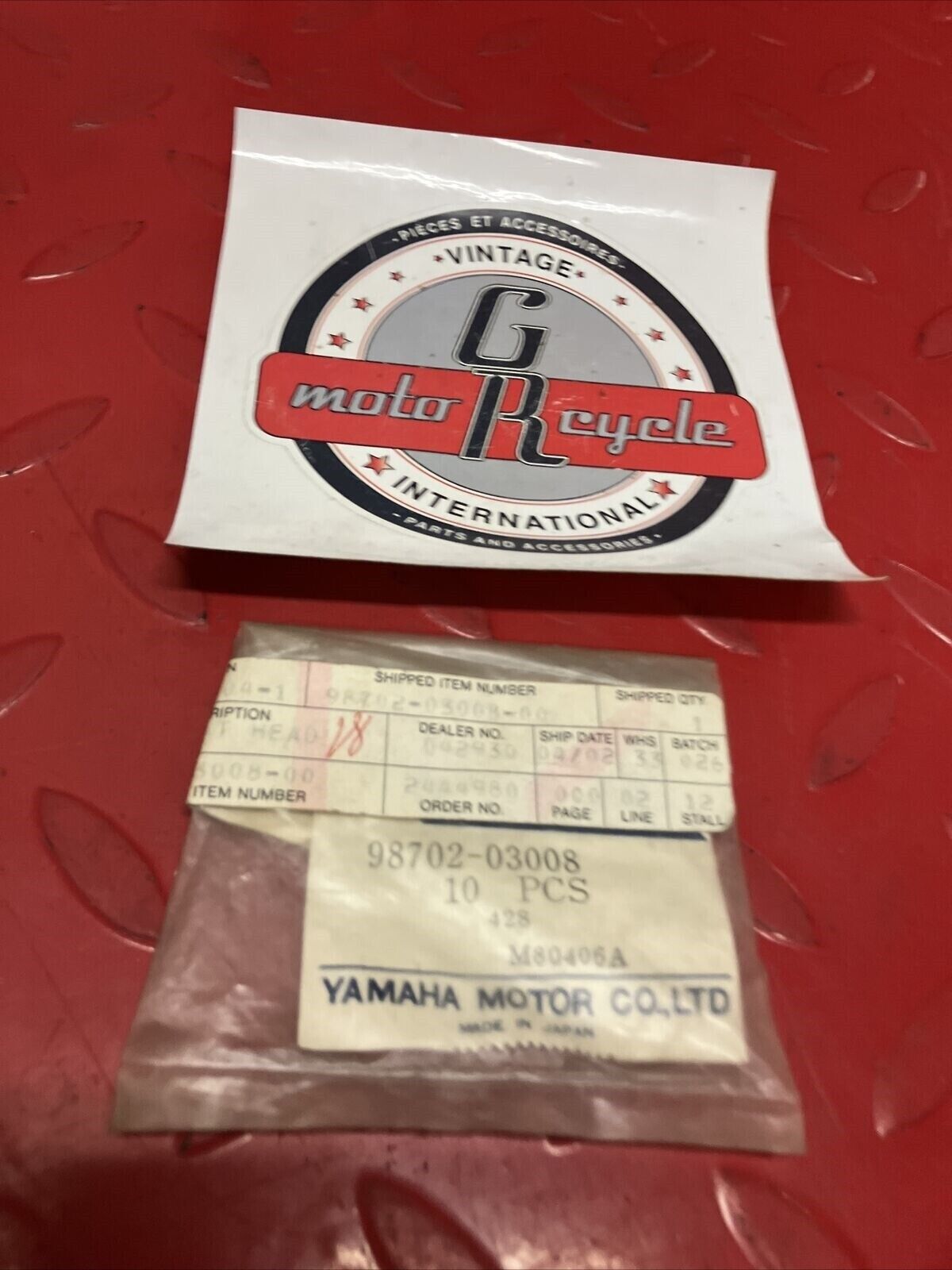NOS YAMAHA SCREW FLAT 98702-03008-00 SUB  BY 98707-03008-00 Y65