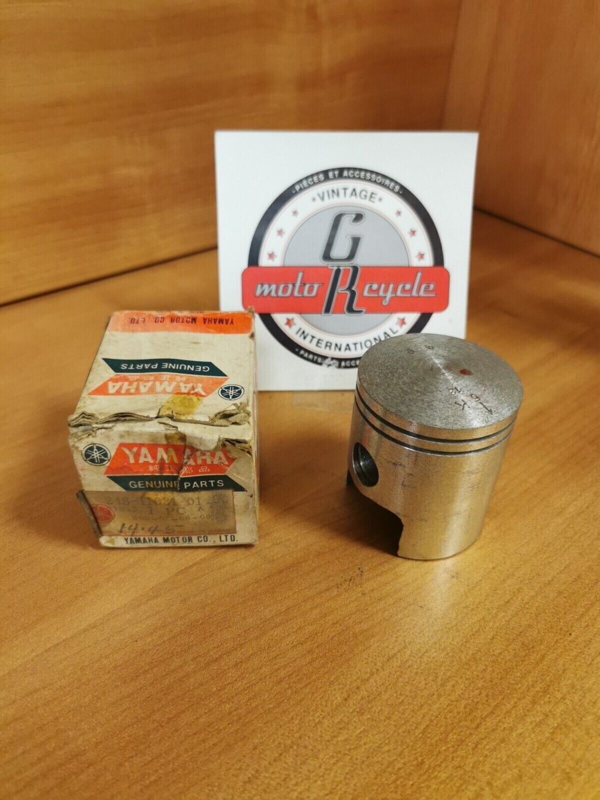 NOS YAMAHA AT1E 1969   PISTON  STD  0.96   248-11631-01-96 Y47