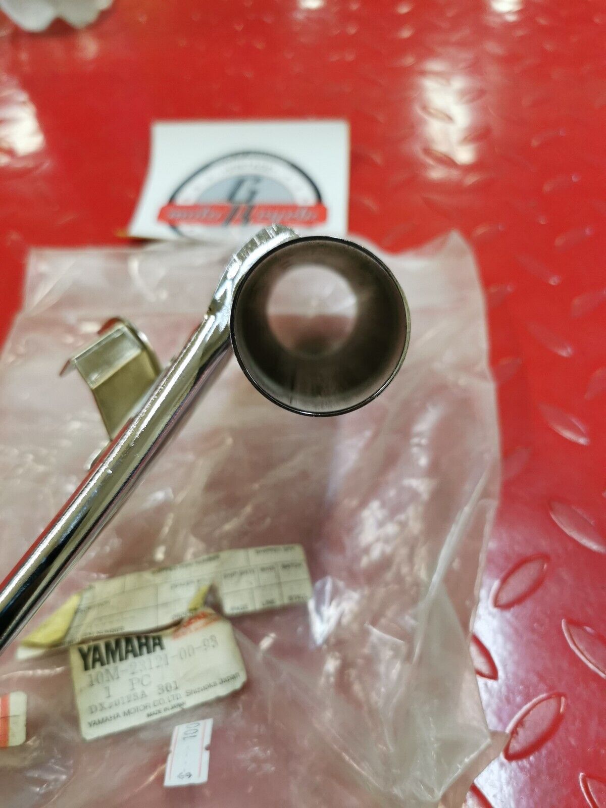 NOS Yamaha XJT1100 1982 COVER UPPER 1 CHROME PLATED 10M-23121-00-93 Y19