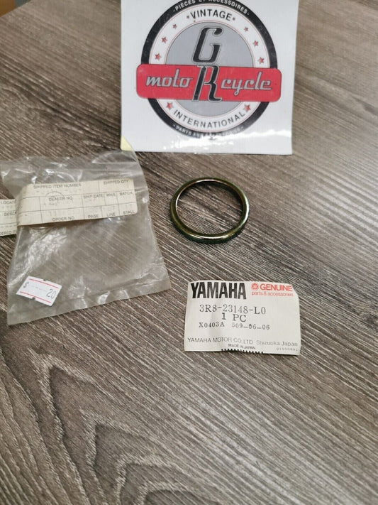 NOS YAMAHA   YT  XT   DUST  SEAL 3r8- 23148- L0 Y56