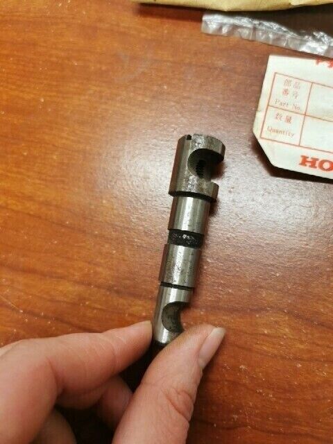 NOS Honda C72 C77 C78 CA72 CA77 CB72 INTAKE ROCKER ARM PIN 14451-259-010 H93