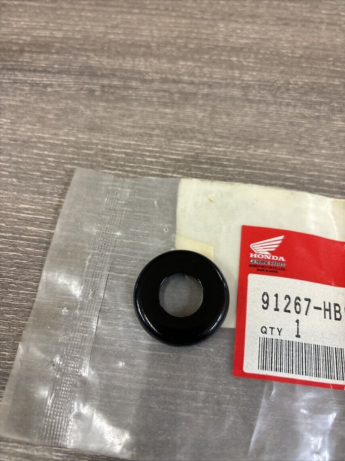 NOS Honda 1986 - 1989 TRX250 R SHOCK CONNECTING ROD SEAL B 91267-HB9-005 H126