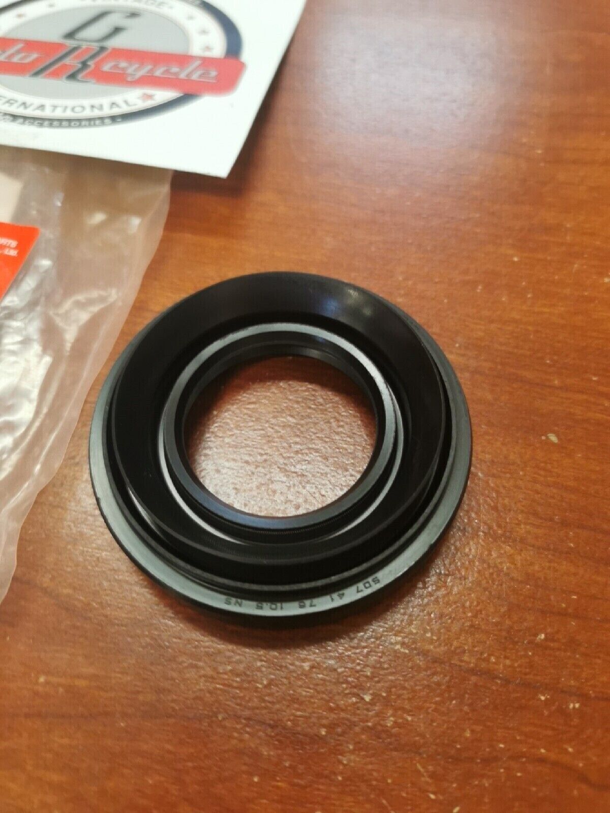 NOS Honda TRX520 TRX500 TRX420 TRX450 (41X76X19) DUST SEAL 91253-HM7-003 H36 