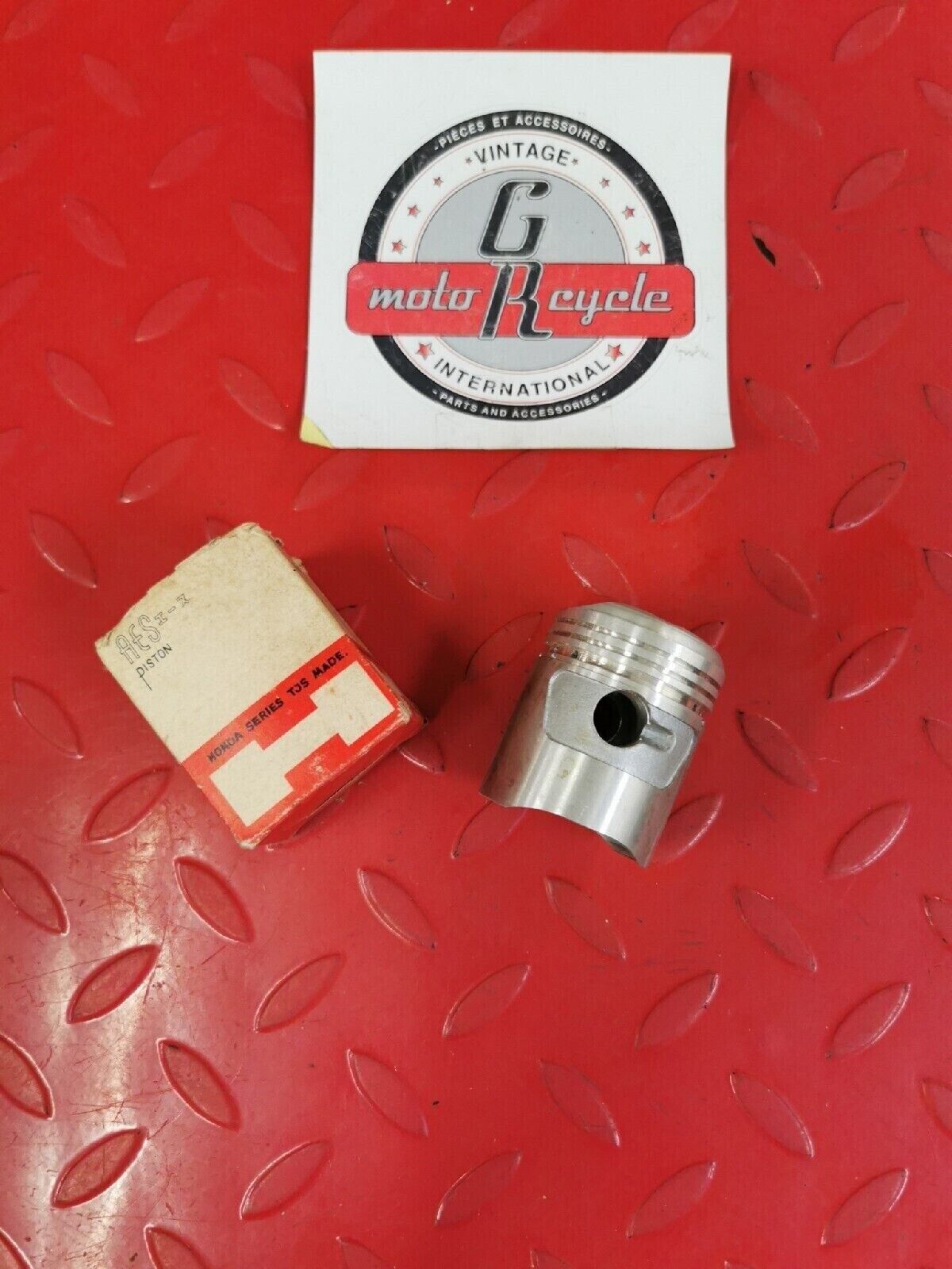 NOS HONDA CB350 CL350 SL350 PISTON 0.75  13104-035-010  H40