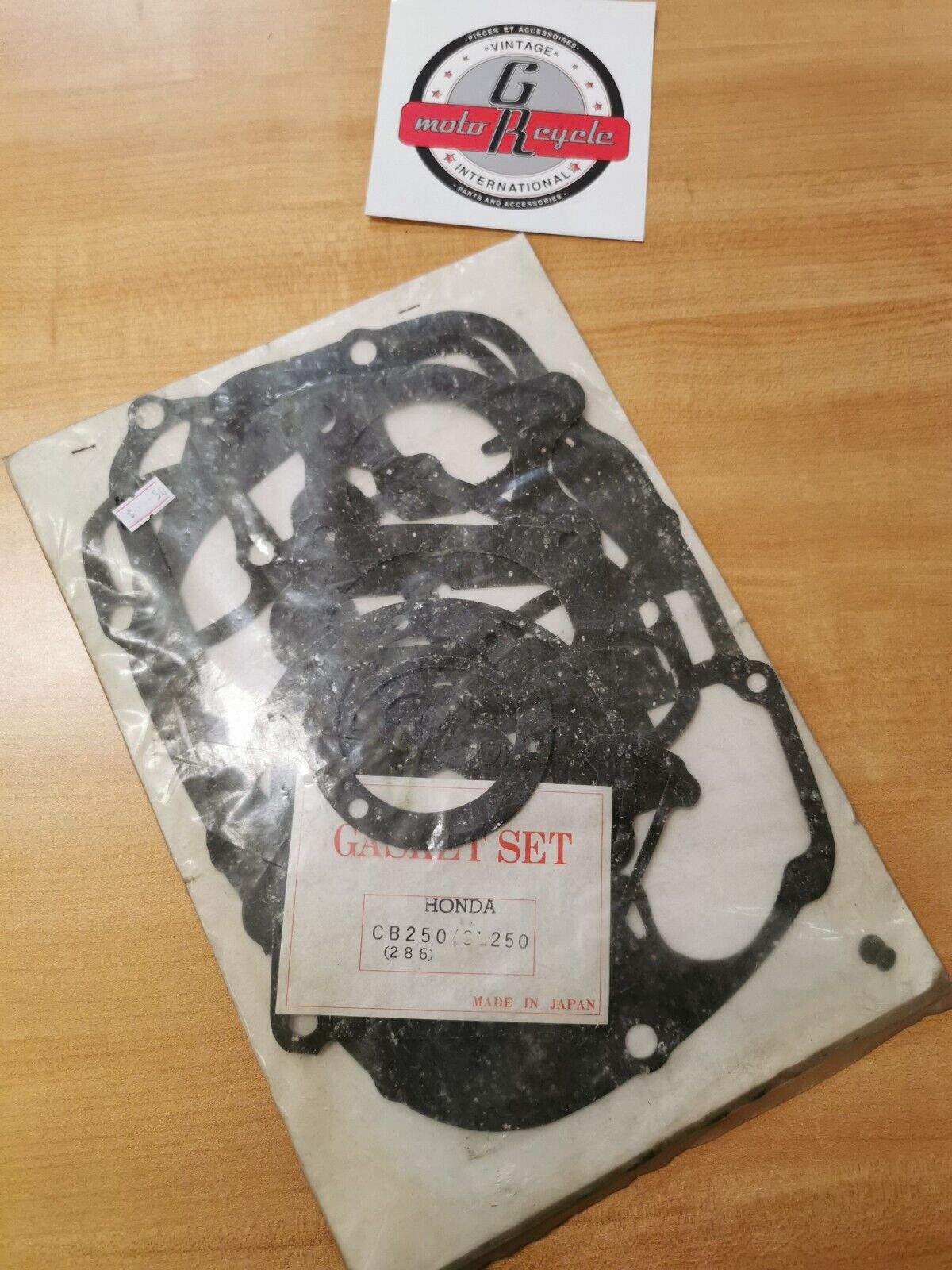 NOS HONDA  CB250  CL250  COMPLETE GASKET SET  H16