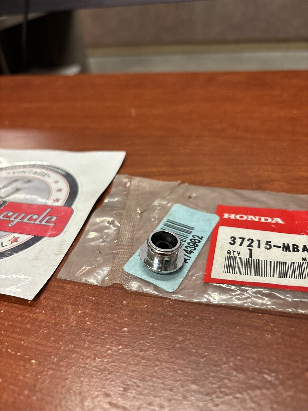 NOS Honda NV400C NV750C VT1300C VT750C RESET SWITCH CAP 37215-MBA-611 H172