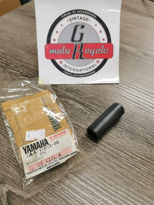 NOS YAMAHA FZ750 1986 1987  PISTON PIN  1AA-11633-00 Y57