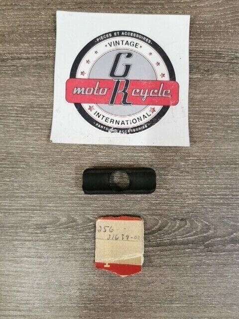 NOS YAMAHA XS1 1970 XS1B 1971 XS2 1972 DAMPER 2 256-21639-00-00 Y146